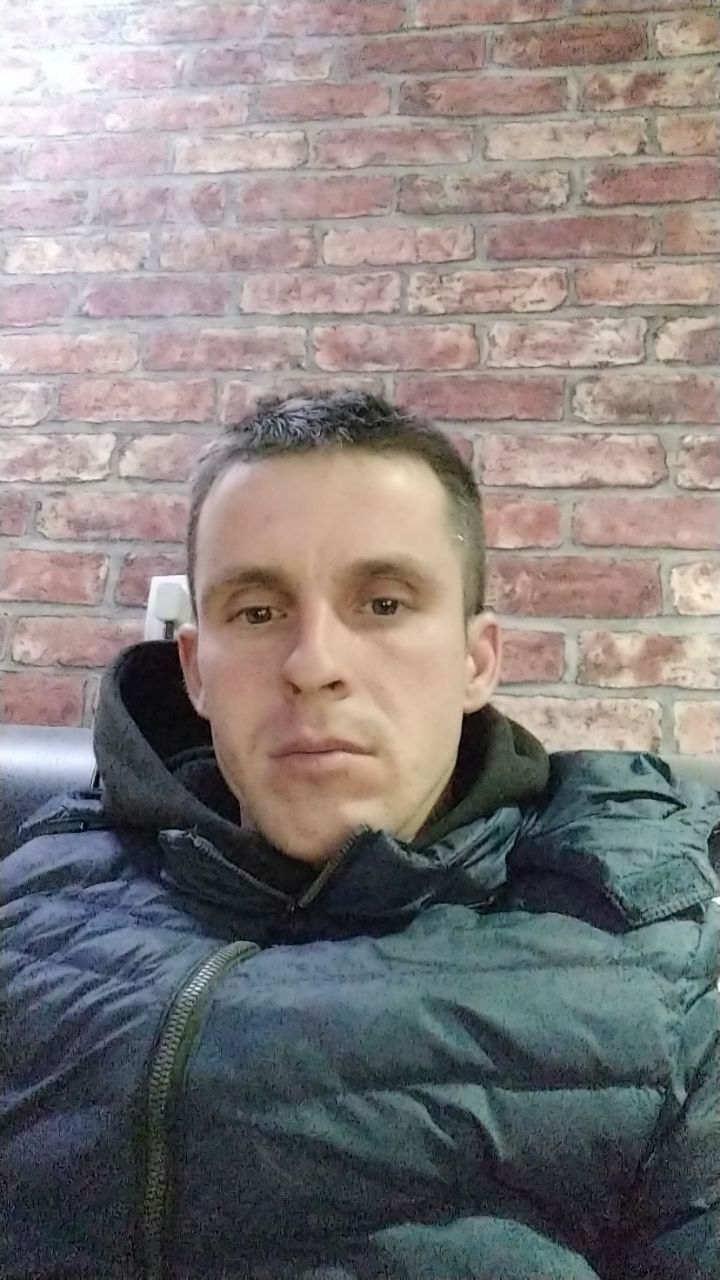  47640652  , 34 ,    
