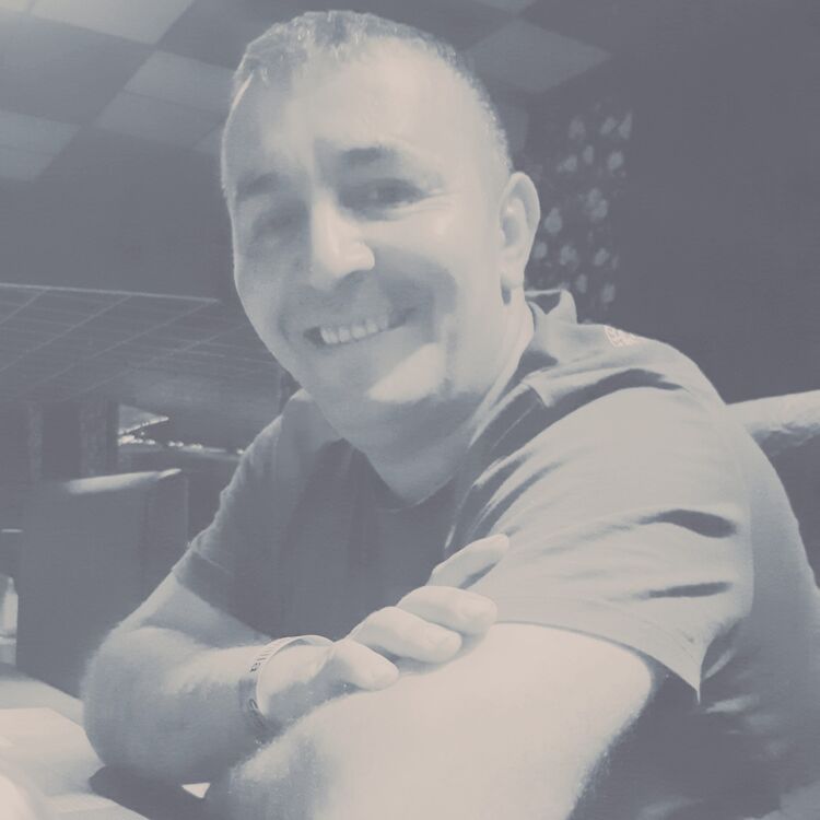  24173072  Samir, 42 ,     