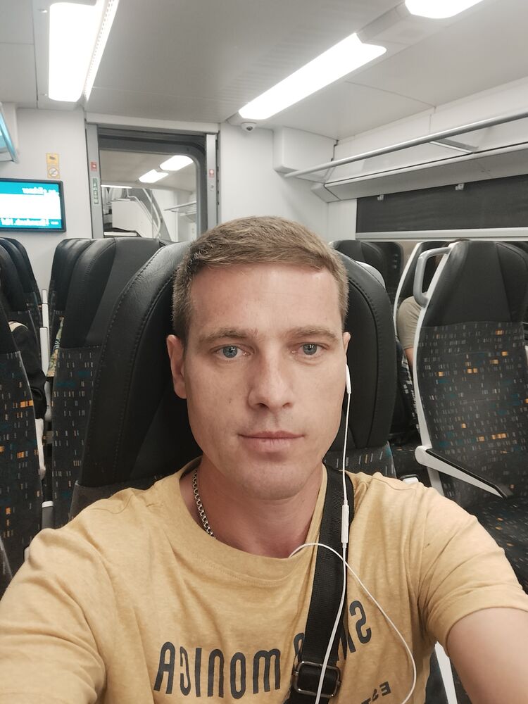  46306142  , 42 ,    