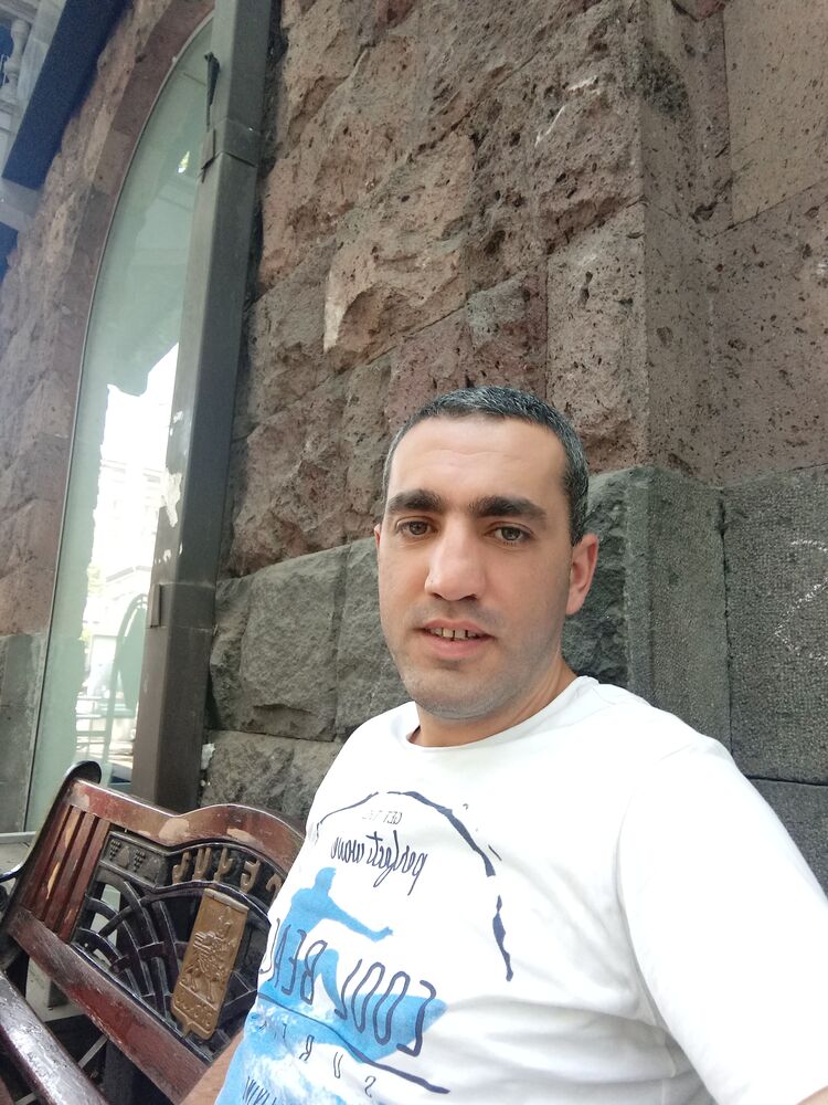  ,   Karen, 37 ,   ,   
