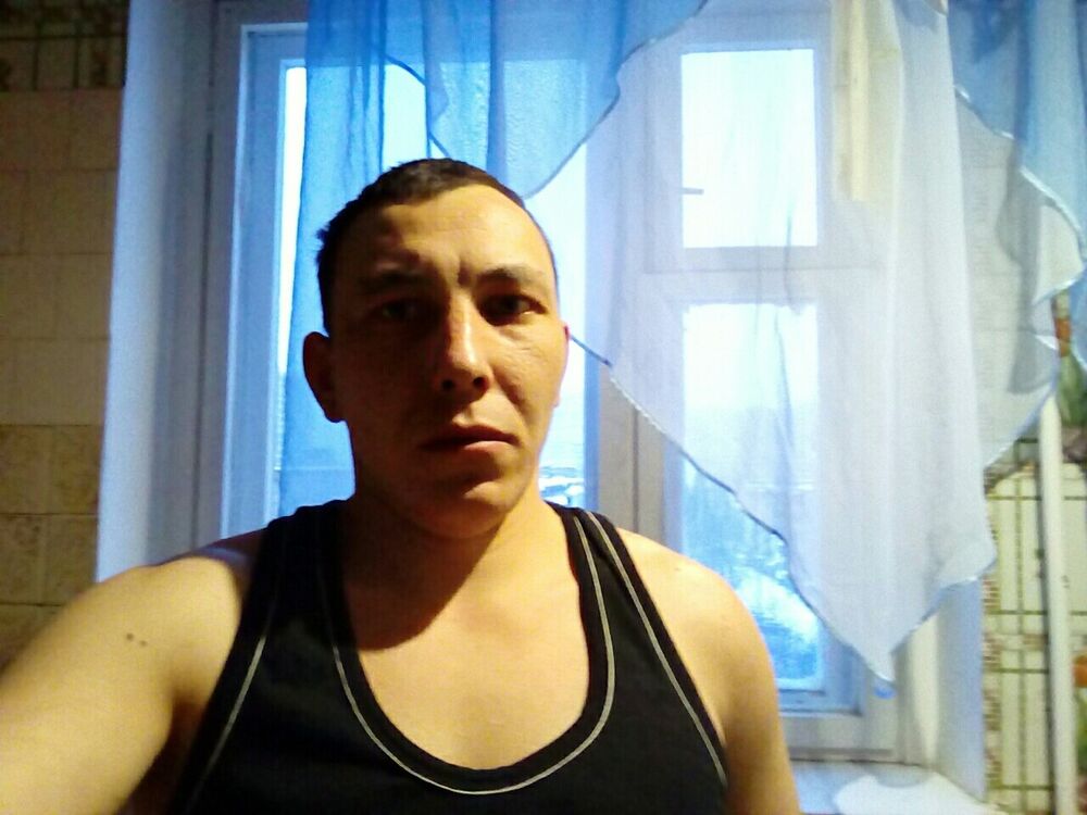  14761682  Aleksei, 42 ,    