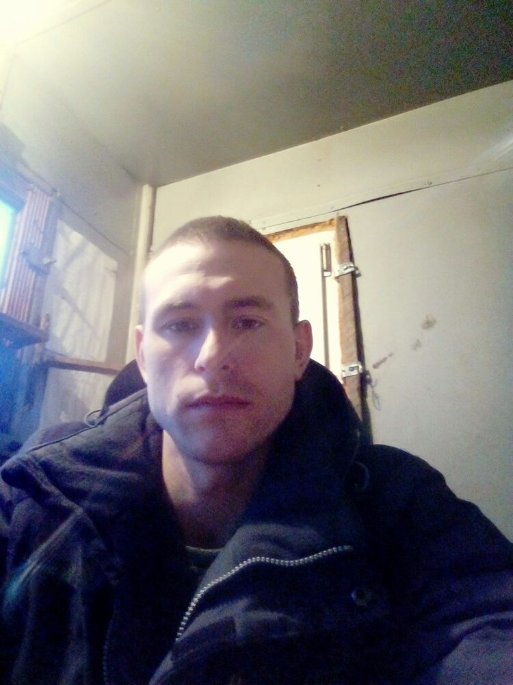  18942602  Ivan, 32 ,    