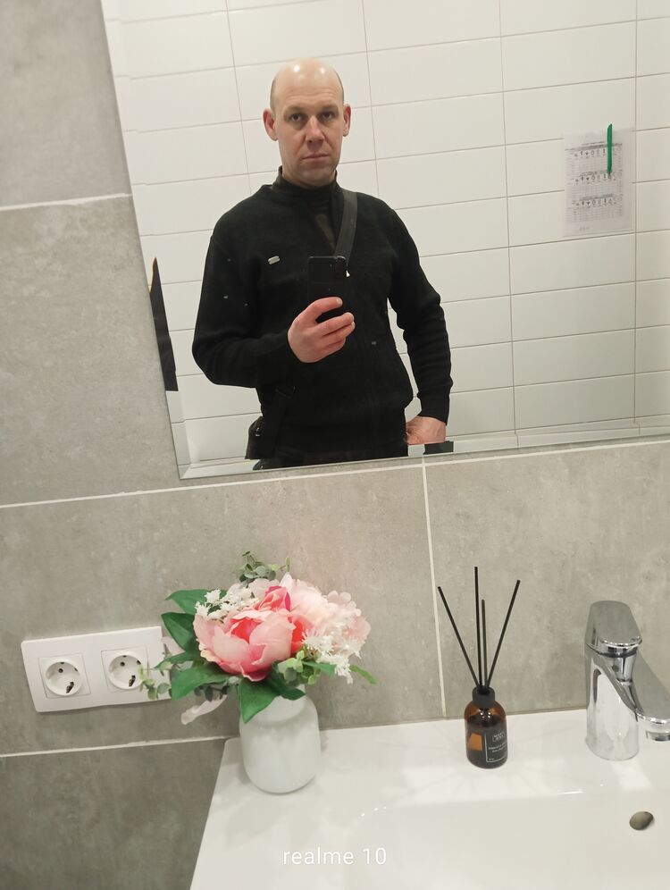  49683452  , 43 ,    