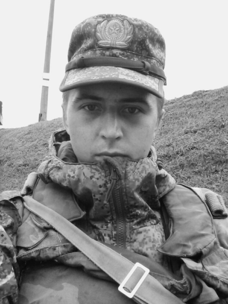  17328492  Micheev, 26 ,    