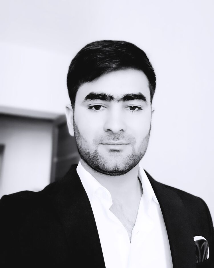  46831702  Ali, 26 ,    