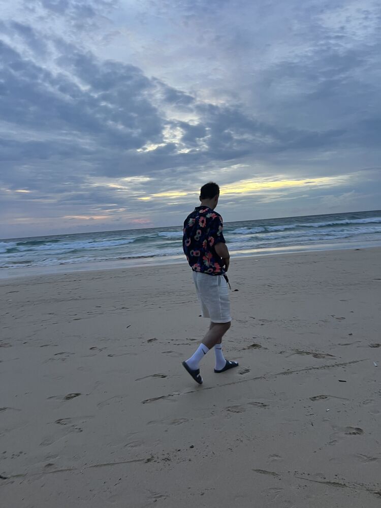  44451112  , 30 ,    Chai Nat