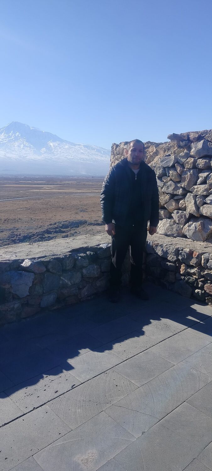  ,   Garik, 39 ,   ,   