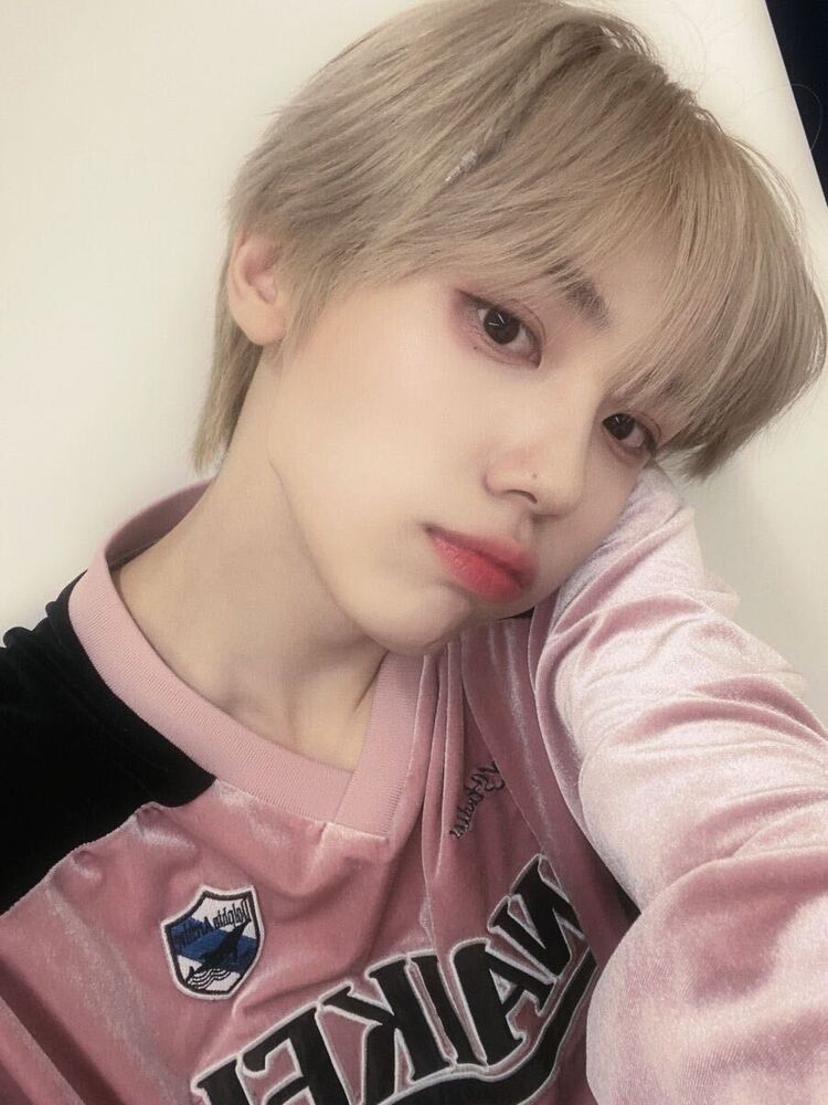  ,   Seongmin, 21 ,   ,   