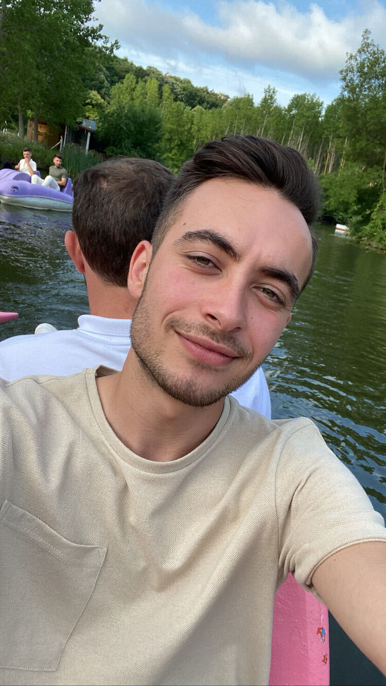  Corlu,   Serhat, 24 ,   ,   , c 