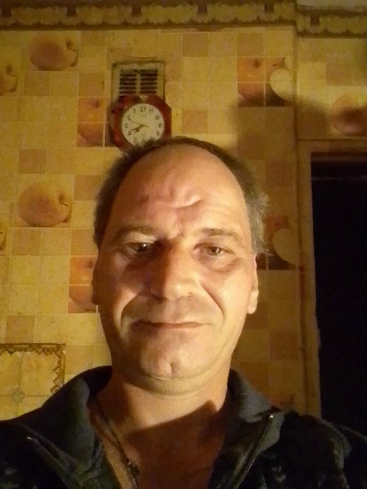  46077352  , 41 ,    