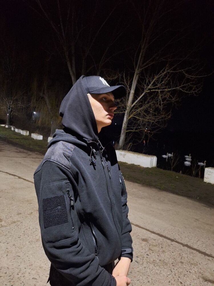  ,   Vitaliy, 19 ,   ,   