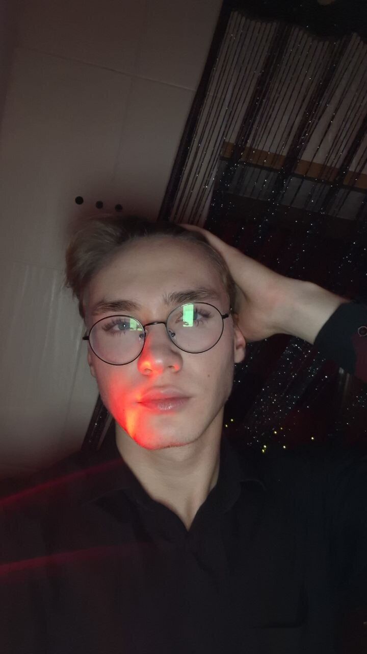  50311692  David, 20 ,    