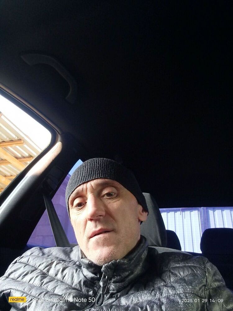  ,   Ali, 45 ,   ,   