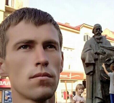  12401312  Yurez, 36 ,    