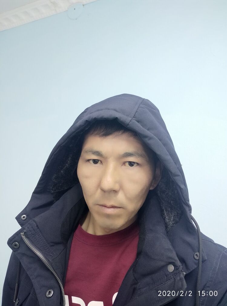  19110832  Aza, 43 ,    
