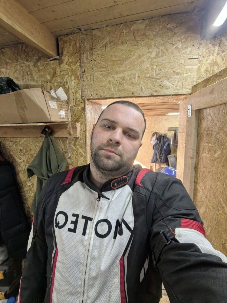  51790642  Ivan, 28 ,    