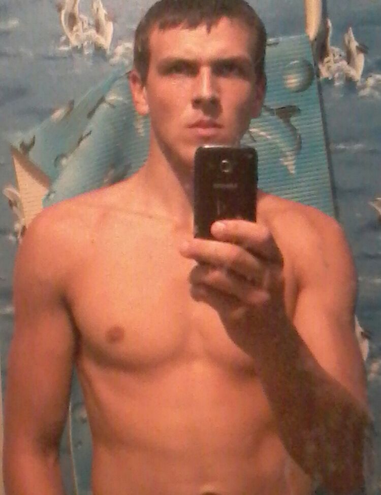  ,   Leonib, 28 ,   
