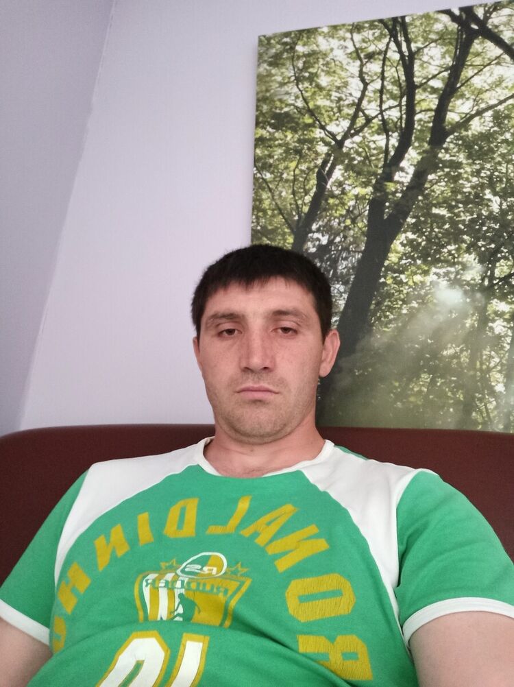  ,   Azamat, 36 ,   ,   , c 