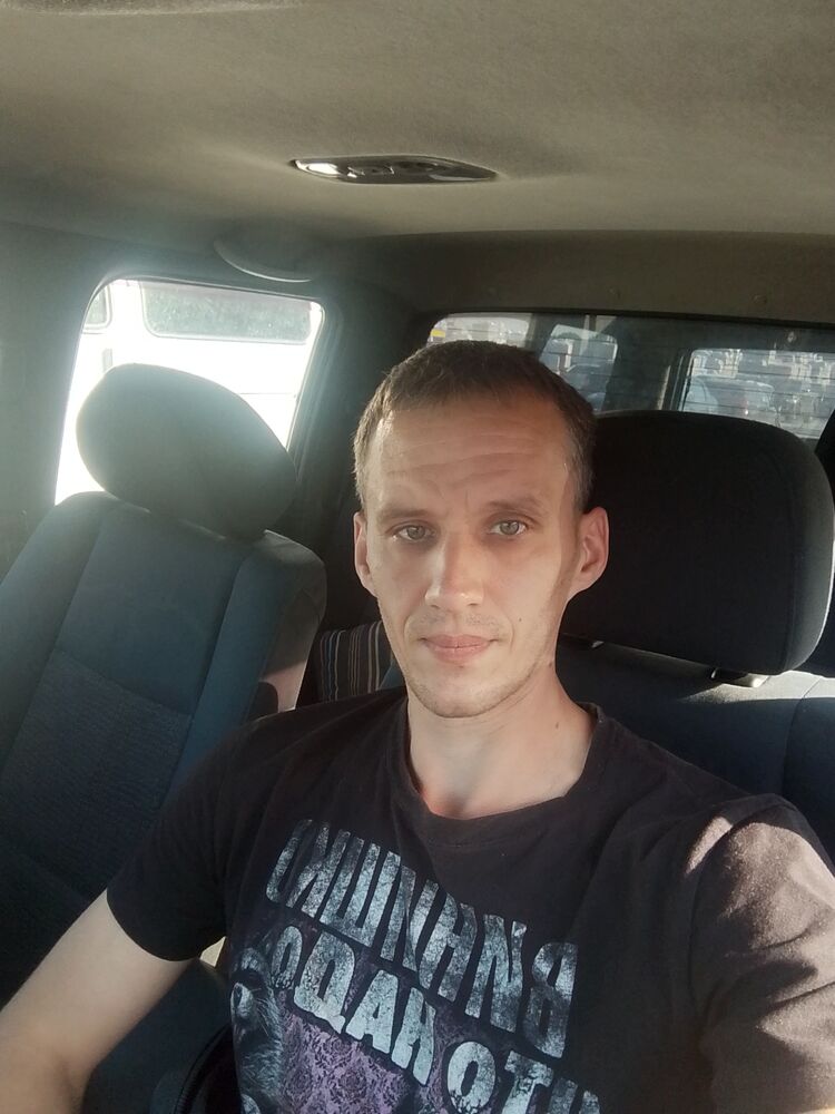  52759462  , 37 ,    