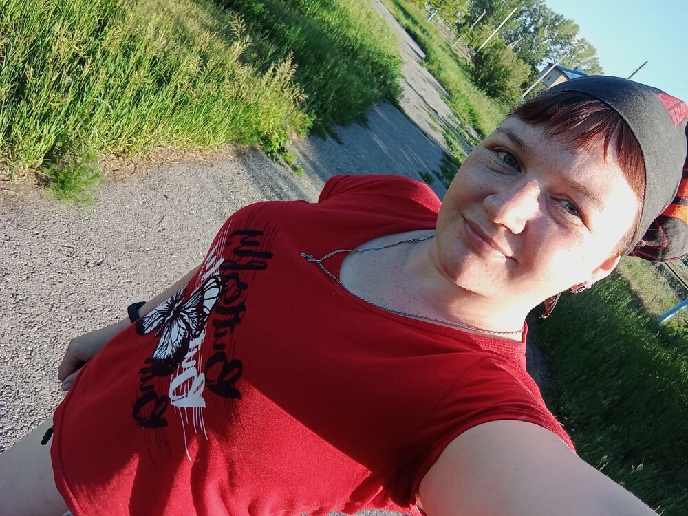  ,   Olga, 33 ,  