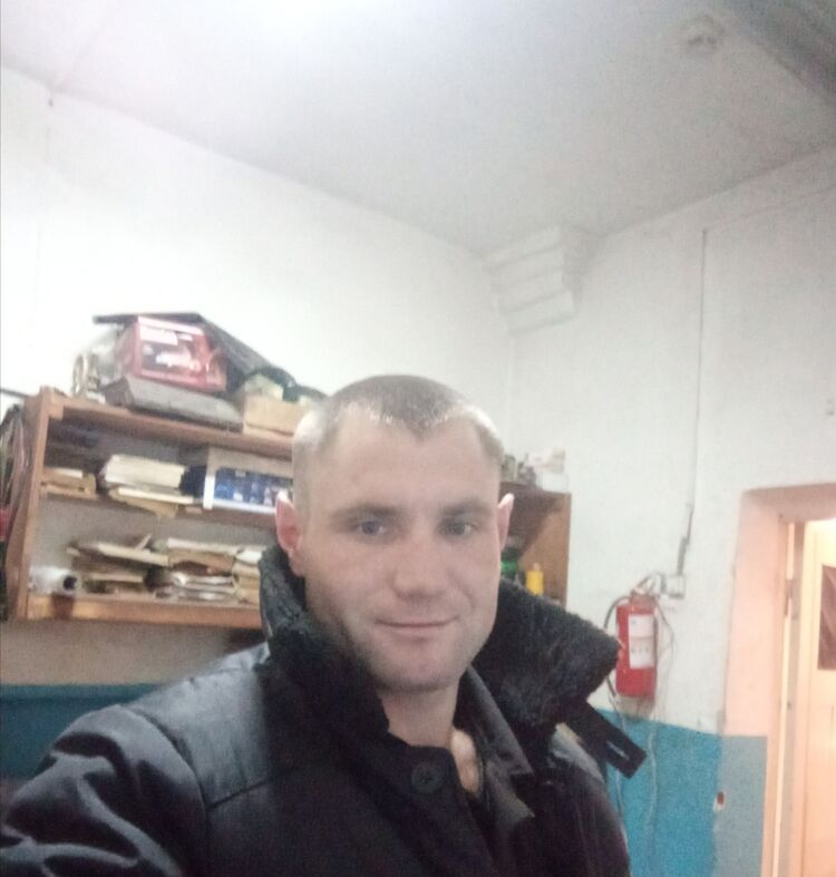  ,   Vasilii, 28 ,   c 