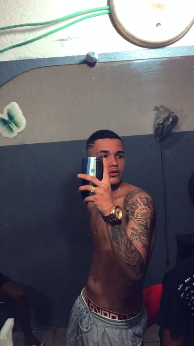  26808702  Maxwell, 21 ,    --