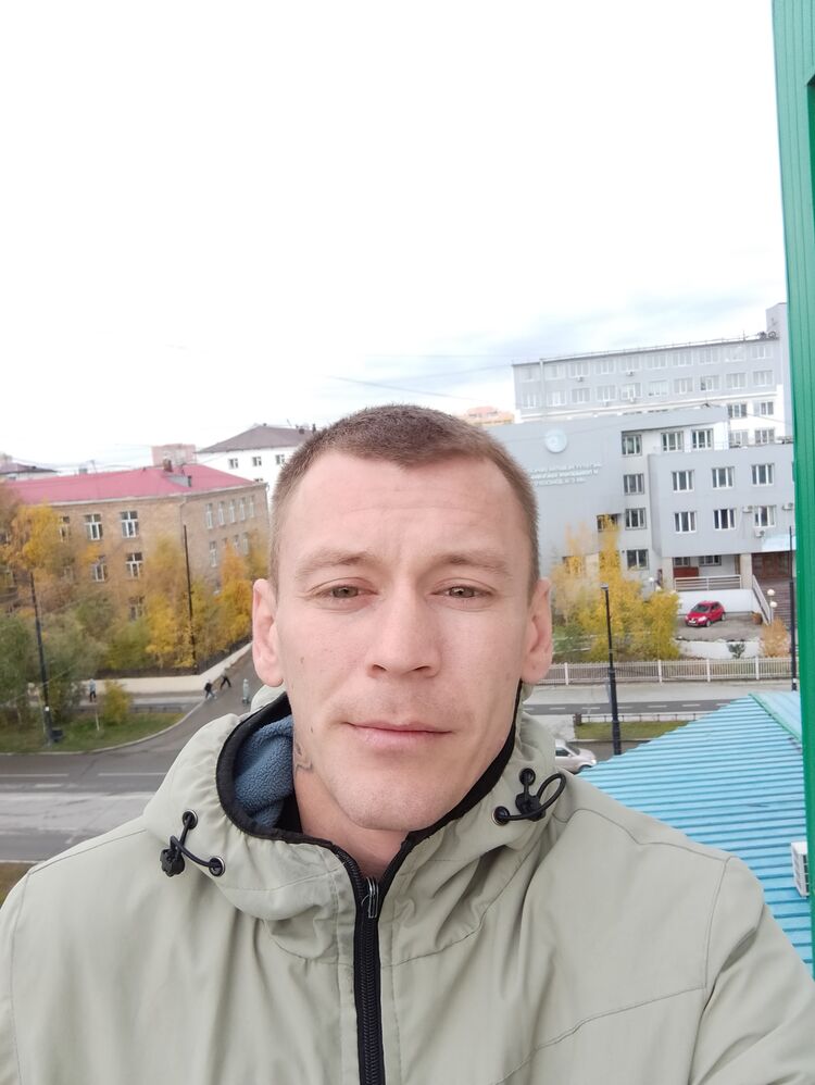  47073342  , 33 ,    