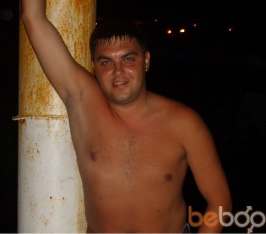  1068572  Andris, 46 ,    