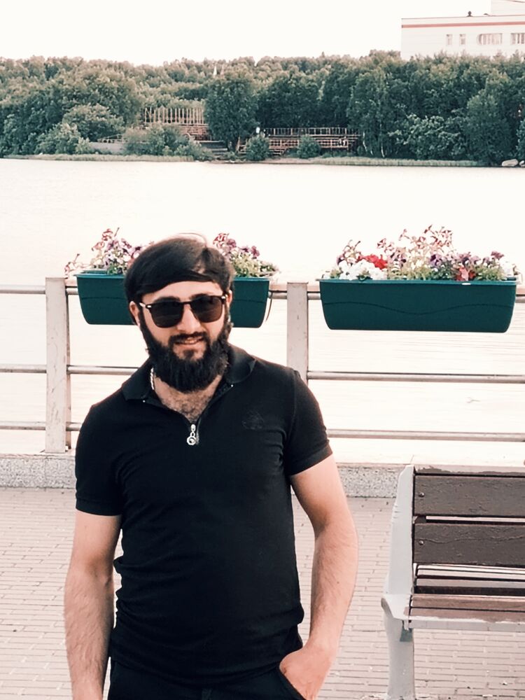  ,   Artur, 25 ,   ,   