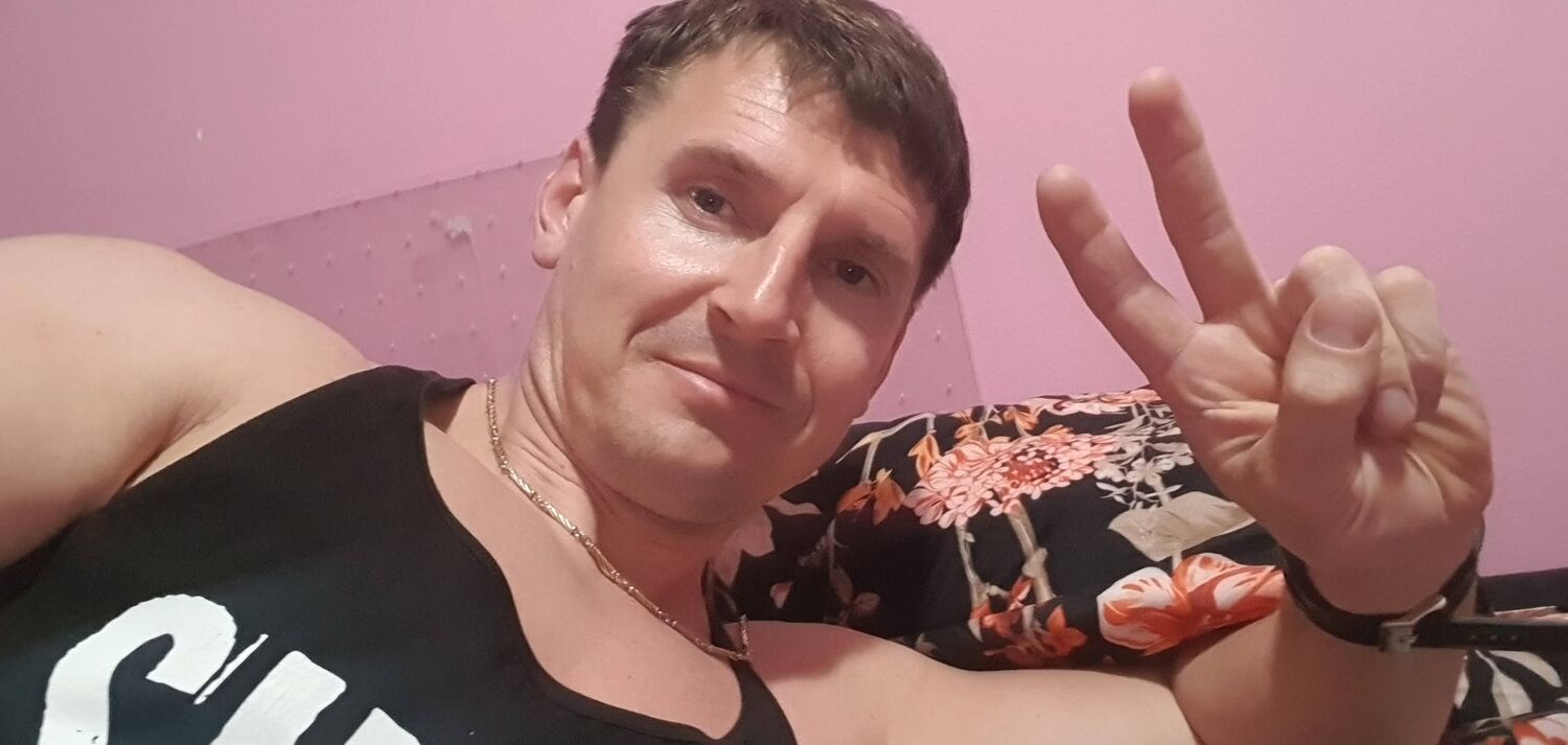  42913472  Alex, 40 ,    Santa Monica