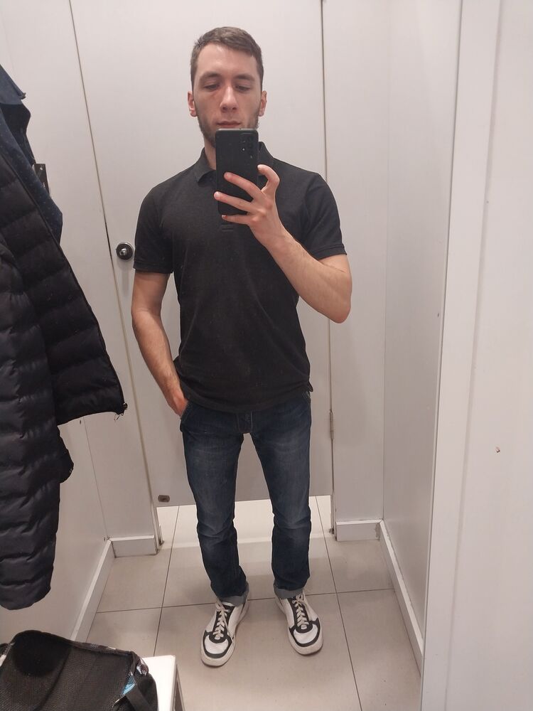  33945362  , 28 ,    Praha