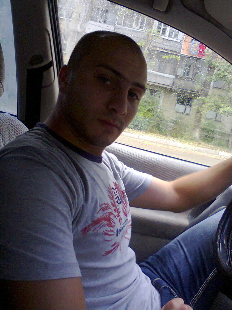  5807292  Alexandru, 37 ,    