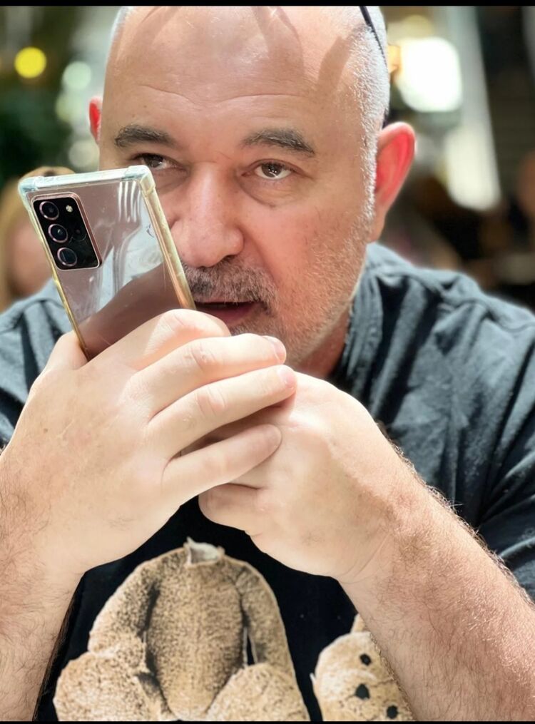  54572622  Ilan, 48 ,    -