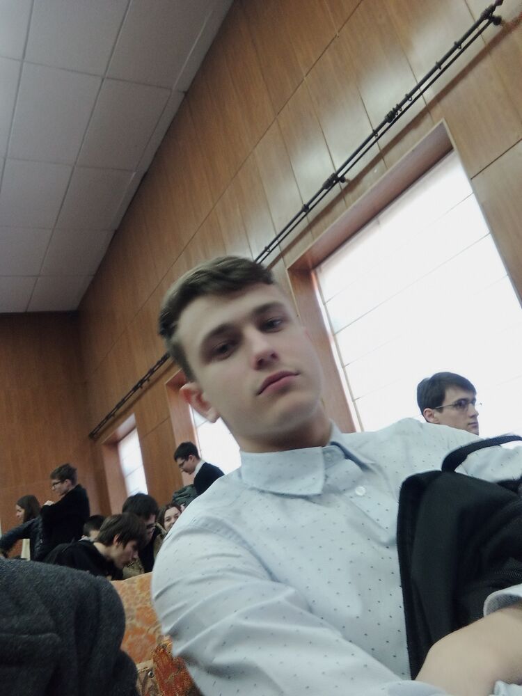  33040912  Calin, 20 ,    