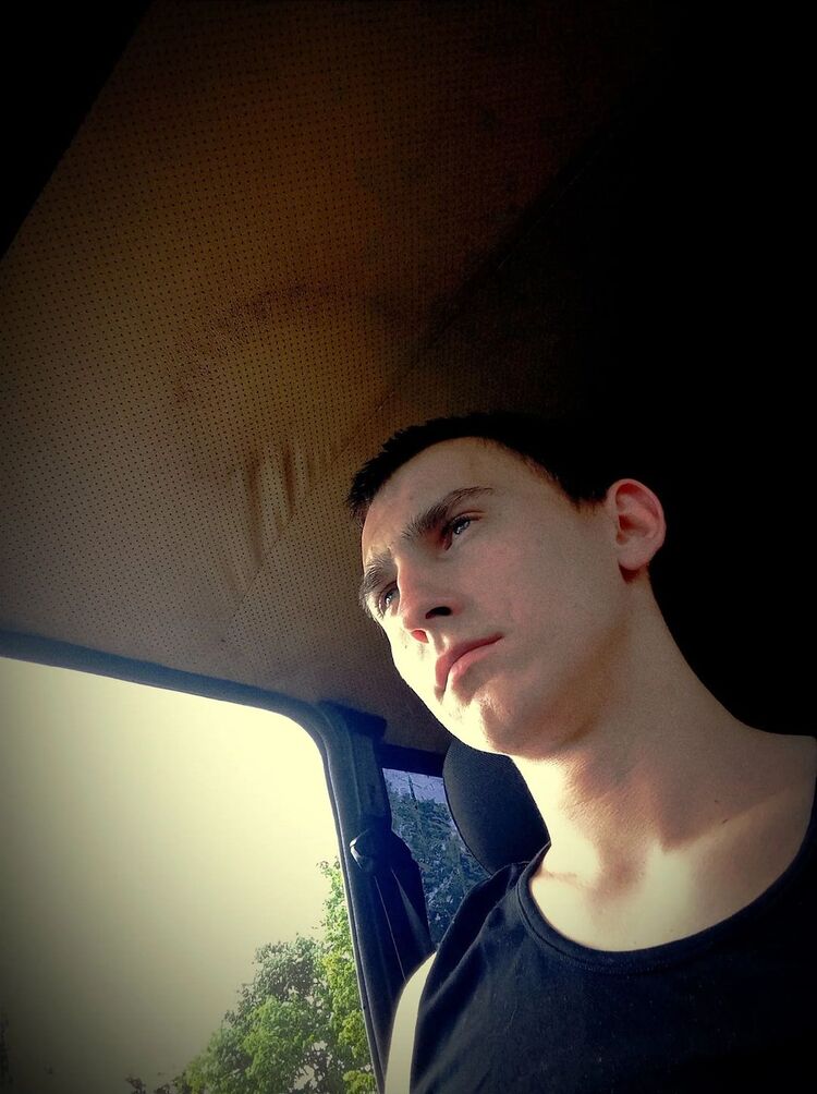  51722952  Sergey, 20 ,     