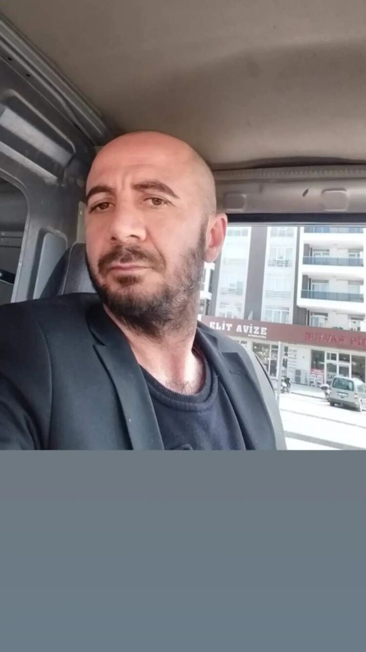  52037852  Rasim, 46 ,    