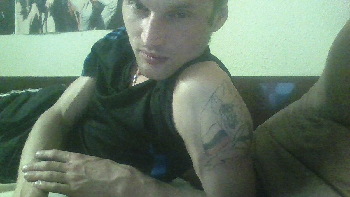  7882522  Petr, 38 ,    