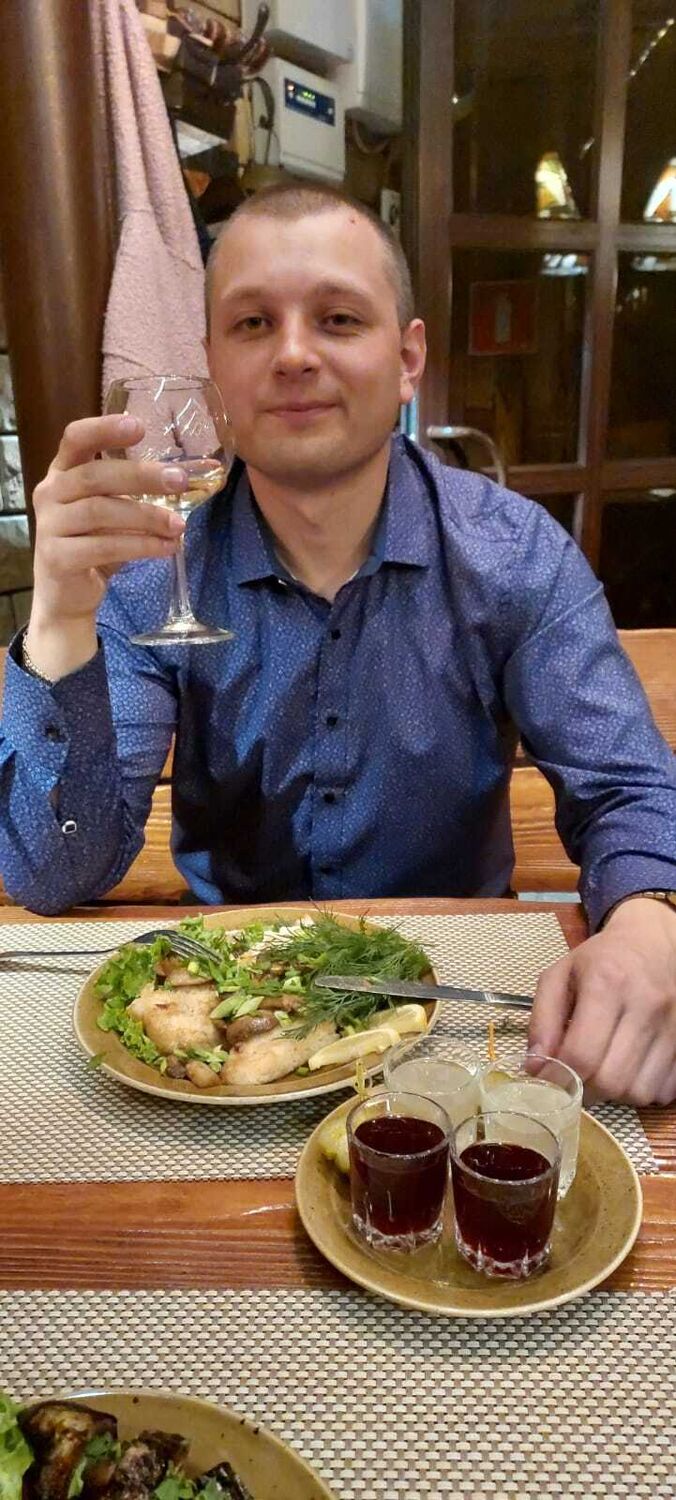  45360612  Alex, 36 ,    Vancouver