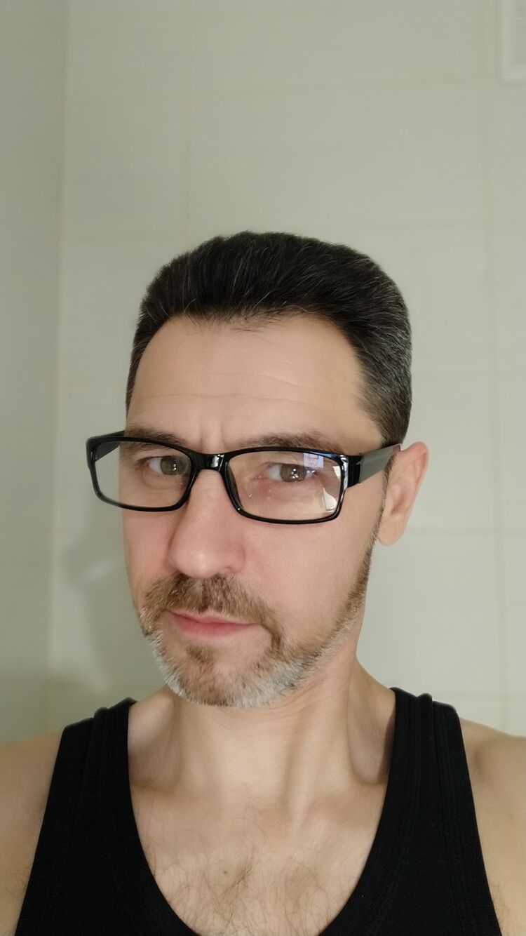  31045582  , 44 ,    