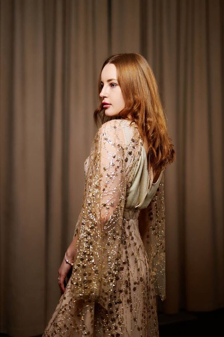  ,   Ksenia, 26 ,   c 