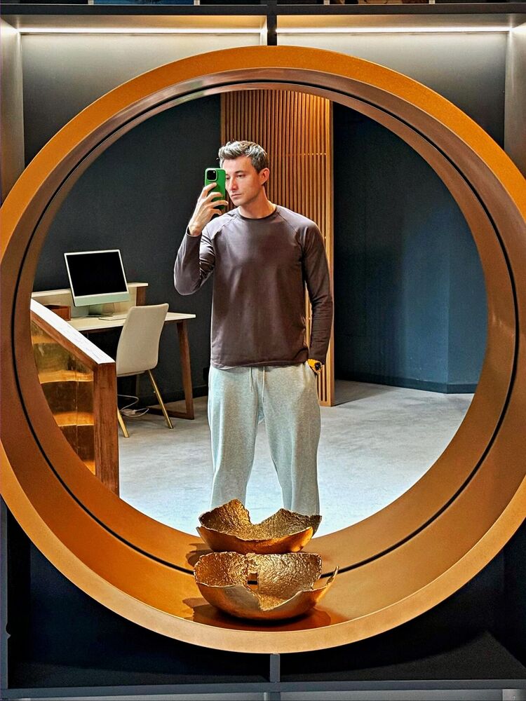  54182522  , 37 ,    --