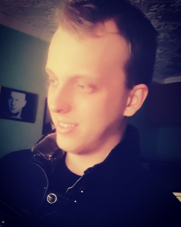  15400822  Vlad, 30 ,    