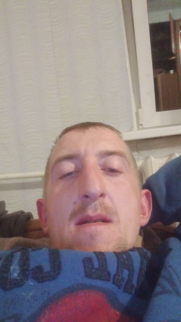  25872942  , 37 ,    