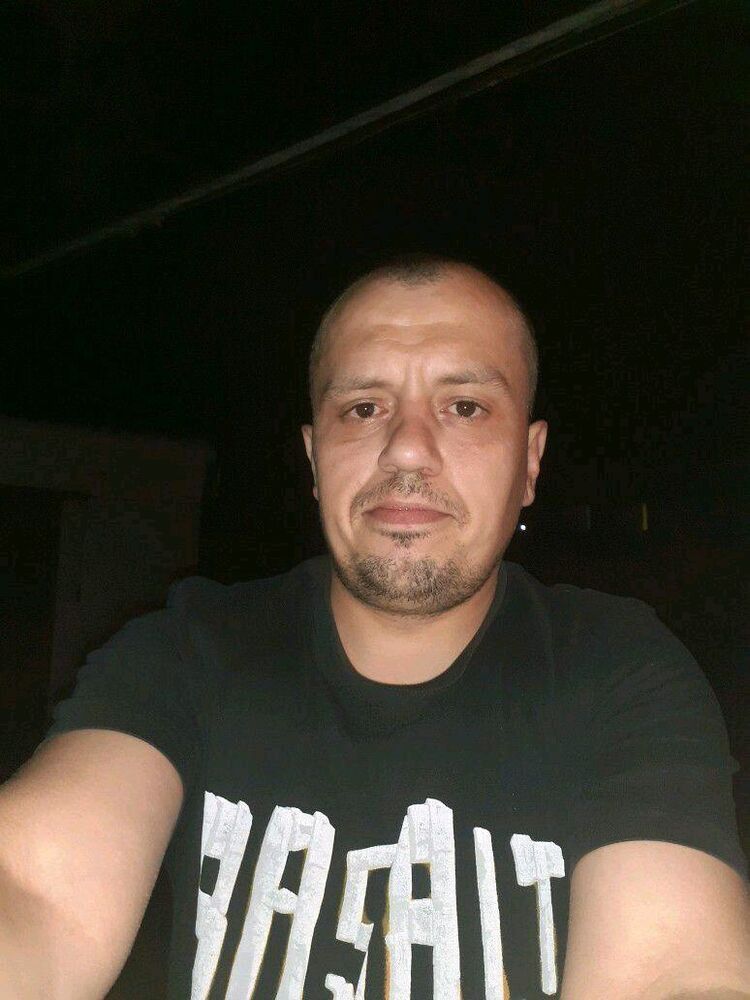  24630372  , 37 ,    
