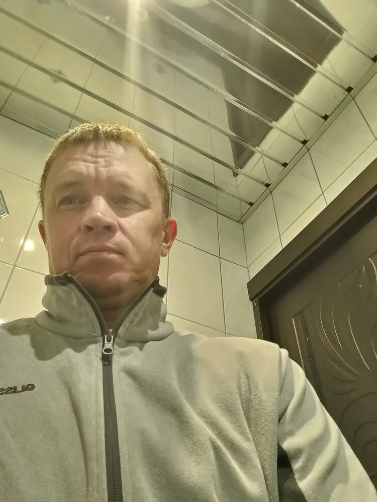  46282012  Andrej, 34 ,    