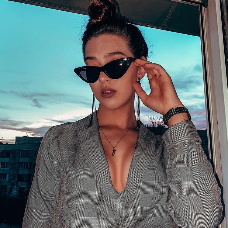  ,   , 24 ,   ,   