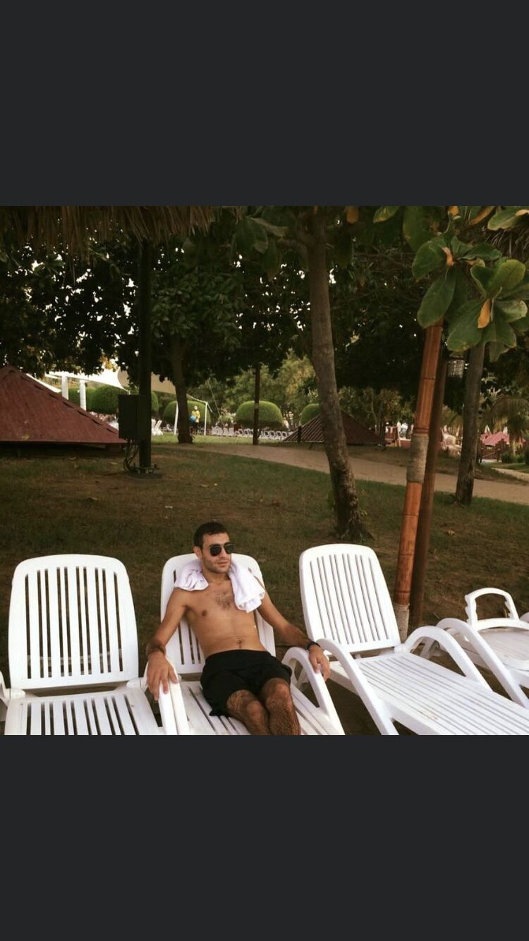  27556712  Sako, 33 ,    