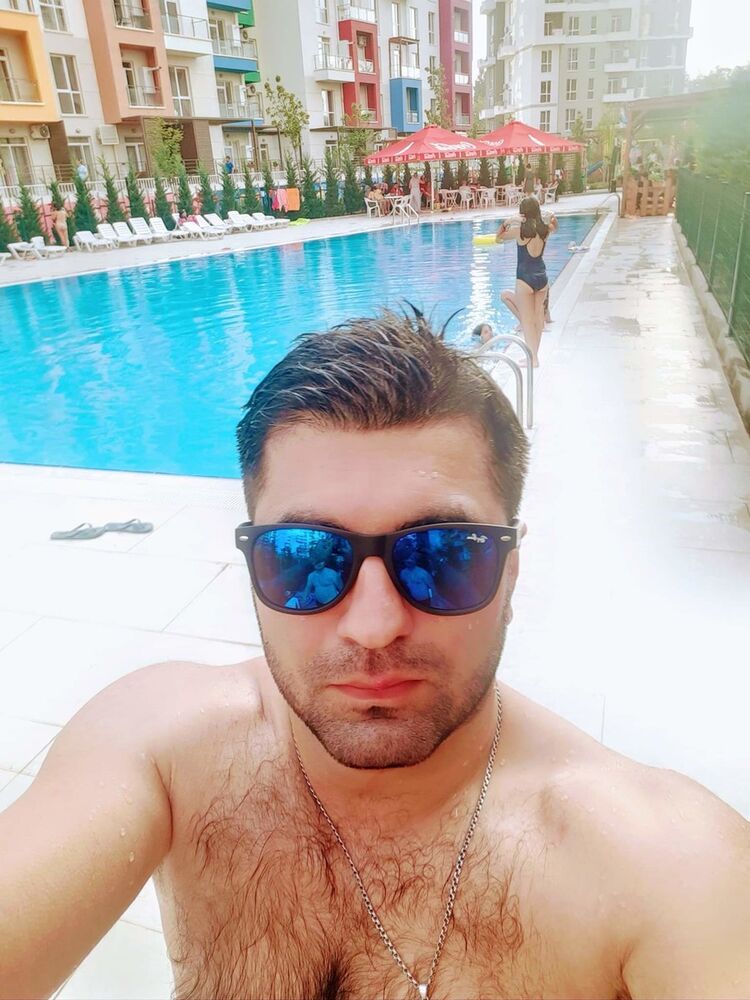  18724762  Leqsi, 36 ,    