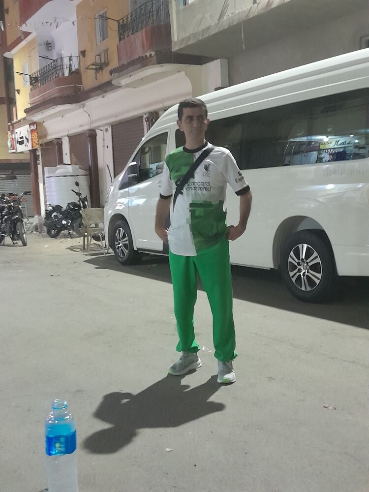  45506892  Ali, 44 ,    