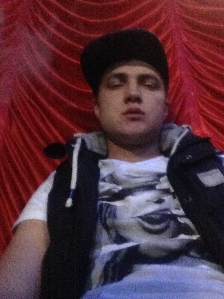  ,   Artem, 35 ,   
